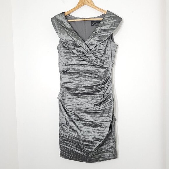 Alex Evenings Silver Coquette V-Neck Wide Wrap Shoulder Lined Wedding Dress Sz 8 - Picture 1 of 11